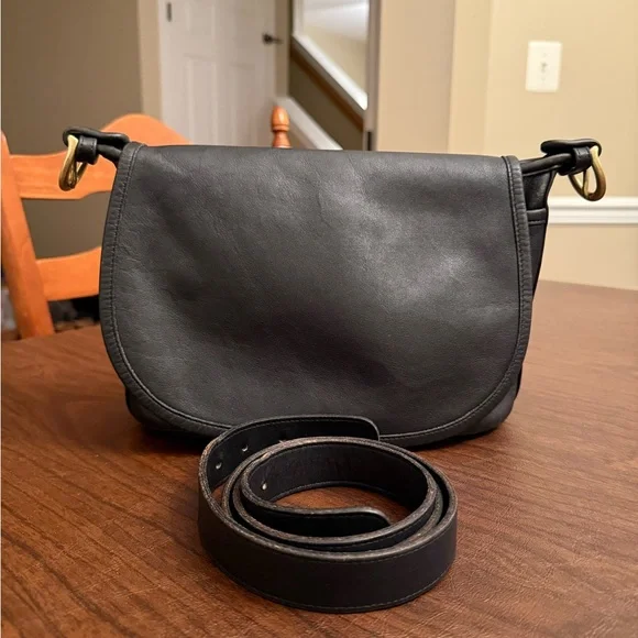 Coach Black Leather Crossbody Bag with Flap Closure - Picture 2 of 6